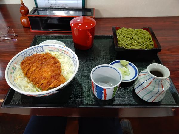 「ソースカツ丼900円＋もりそばセット200円」@そば処 いな垣の写真
