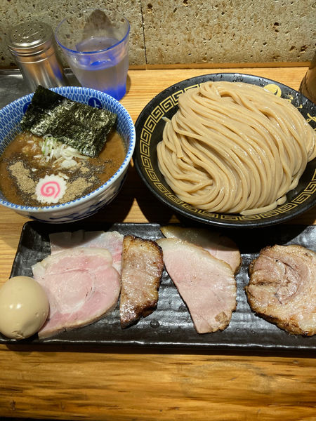 「特製つけ麺中盛（1560円）」@中華蕎麦うゑずの写真