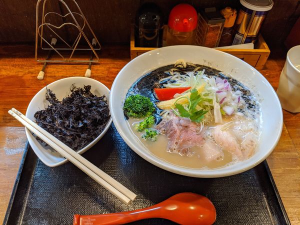 「色鶏々SOBA 大盛り+岩のり 850+120+160円」@煮干し中華そば つけ麺 海猫の写真