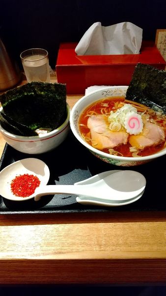 「中華そば麺硬め濃い味+辛味+のりトッピング」@中華そば 勝本の写真