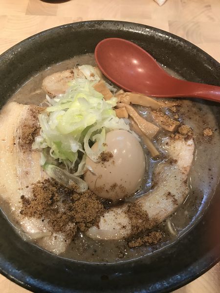「でら煮干しらーめん」@にぼしらーめん88の写真