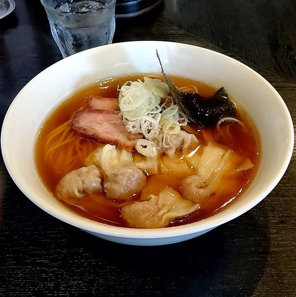 「ワンタンメン(醤油)」@支那ソバ 小むろの写真