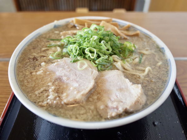 「極煮干し中華…950円」@中華そば 雲ノ糸 鶴岡本店の写真