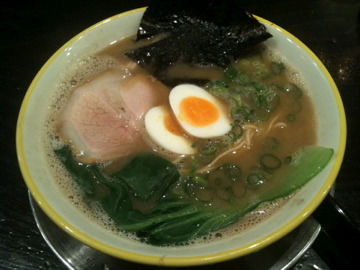 「ラーメン」@大砲ラーメン 天神今泉店の写真