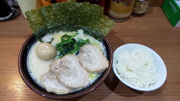 「塩金沢家スペシャル900円+ライス100円」@金沢家の写真