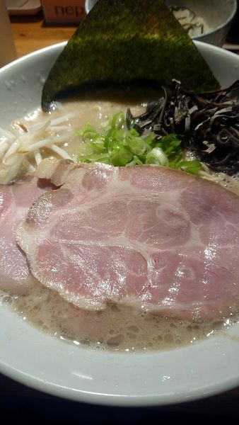 「豚骨ラーメン」@中華そば専門 めんやいただきの写真