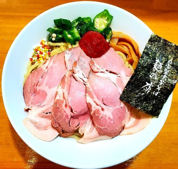 「梅昆布水麺+すっぱゆずスープ、ライス、ばらのり」@自家製中華そば 麺の虜の写真