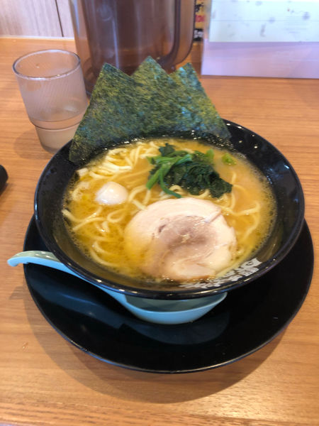 「ラーメン　肉汁餃子セット　1000円」@町田商店 草加店の写真