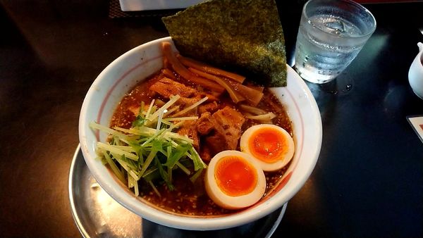 「八丁味噌のらーめんｆｅａｔ 蕃茄　1050円」@麺坊 炗の写真