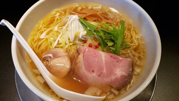 「淡麗らーめん 塩」@麺ダイニング 山壱の写真