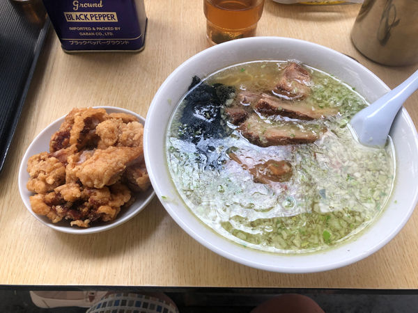 「塩ラーメン+半パーコー」@珉珉の写真