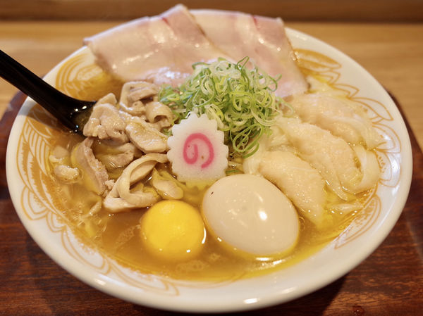 「‪‪金の鶏中華 全部入り…1000円‬」@新旬屋 本店の写真