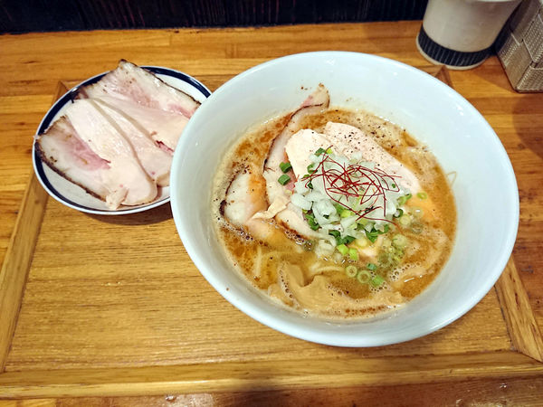 「チャーシュー鶏白湯そば+チャーシュー」@中華蕎麦 はざまの写真