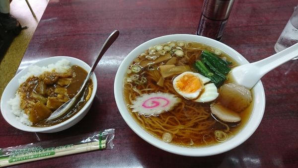 「仙人ラーメン＋半カレー」@玉屋の写真