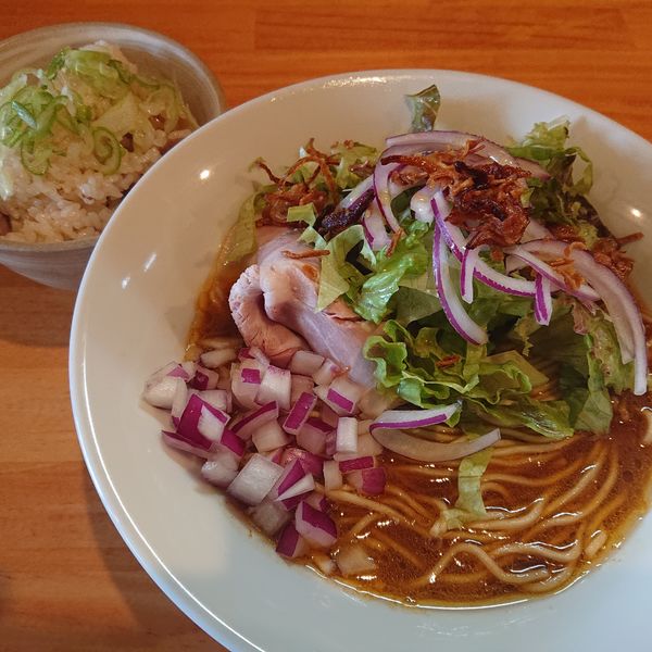 「カレーらーめん750円タマネギ20円チャーシューご飯130円」@らーめん コッコの写真