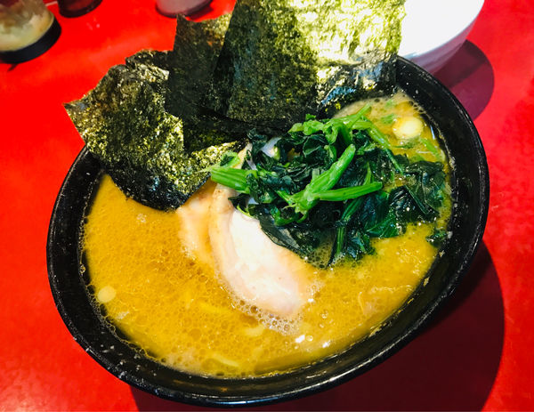 「チャーシュー麺＋半ライス」@厚木家の写真