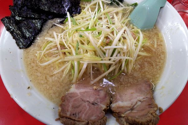 「かいざんラーメン(880円)・中盛り(100円)」@かいざん 西船橋店の写真