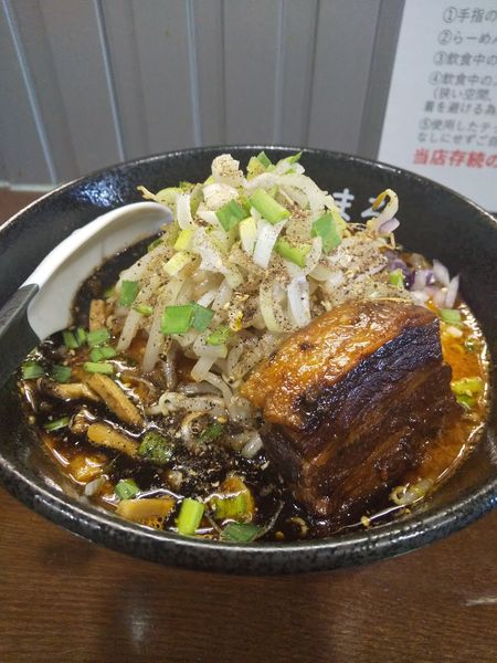 「辛味噌らーめん　炒めもやし」@らーめんぶたまろの写真