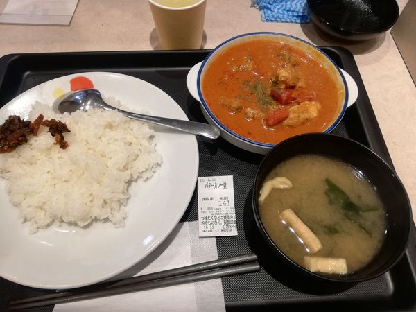 「ごろごろチキンのバターチキンカレー　680円」@松屋 神田南口店の写真