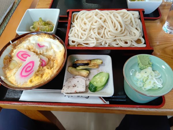 「Ａセット(もりうどん＋玉子丼)850円」@扇屋の写真