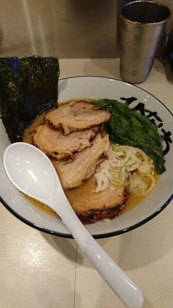 「チャーシューめん」@地鶏豚骨らーめん ひなわの写真