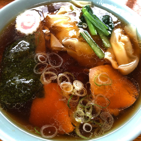 「ワンタンメン　830円」@手打中華 やたべの写真