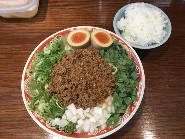 「濃厚ラーメン赤+ライス」@ラーメンかなやの写真