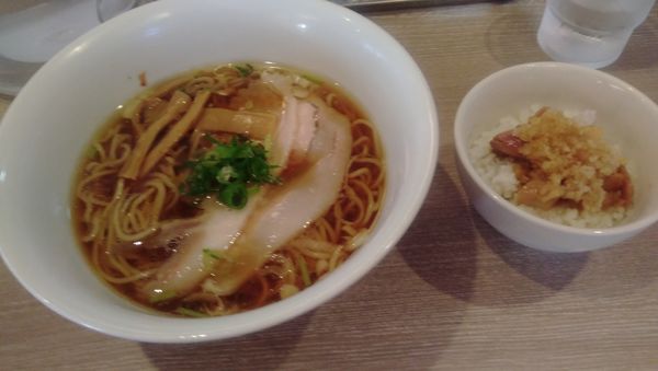 「醤油そば（850円）+みぞれ叉焼丼(50円）」@中華そば 和渦 TOKYOの写真