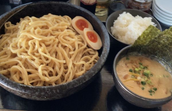 「つけ麺(スペシャル)¥990 大盛+ライス無料おかわりok」@麺や丸壱の写真