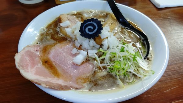 「肉煮干しらーめん」@らーめん 虎テツの写真