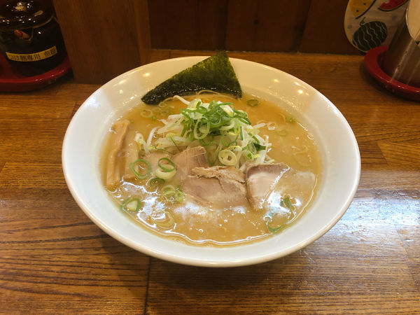 「やさしいとんこつら〜めん」@RAMEN KAGURAの写真