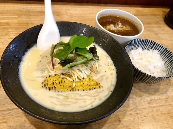 「【限定①】ゴールドラッシュカレーつけ麺 大+ライス」@寿製麺よしかわ 坂戸店の写真