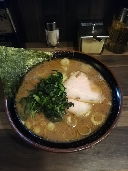 「ラーメン　800円」@神田ラーメン わいず 神田本店の写真