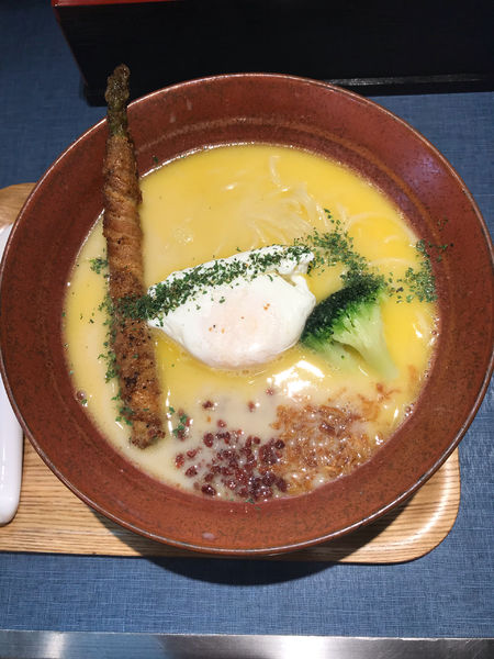 「白大(鶏白湯そば 890円、大盛サービス)」@麺巧 潮の写真