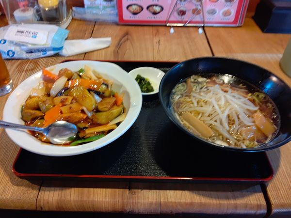 「ラーメンセット(醤油ラーメン＋麻婆ナス飯)748円」@中華料理 双福の写真
