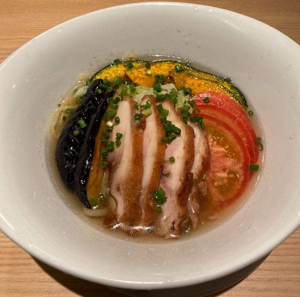 「【限定】夏野菜と鶏肉の冷やし麺　８６０円」@横濱一品香 相鉄ジョイナス店の写真