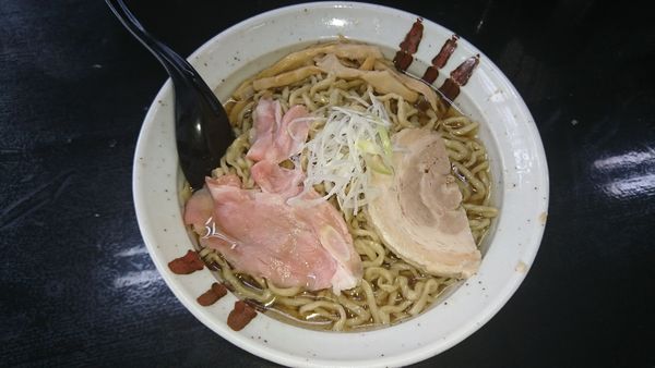 「らーめん大盛り(800円)」@自家製麺 結びの写真