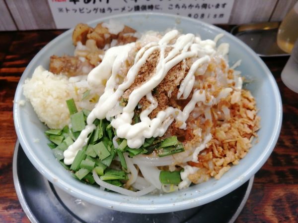 「限定ニラフラオニマヨネーズ(950円)」@麺でる 川崎店の写真