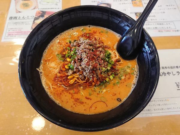 「辛！辛みそとんこつ  887円」@博多とんこつラーメン しろひげの写真