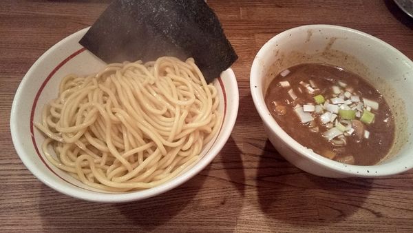 「つけそば濃厚豚骨正油(中盛り)900円」@吉田製麺店の写真