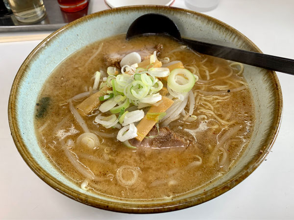 「味噌らーめん+餃子」@らーめん小国の写真