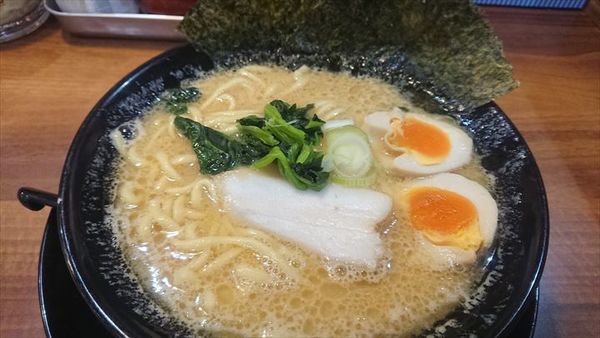 「味玉ラーメン」@横浜家系ラーメン 風神家の写真