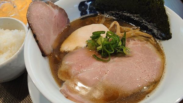 「煮干しらぁ麺」@牟岐縄屋の写真