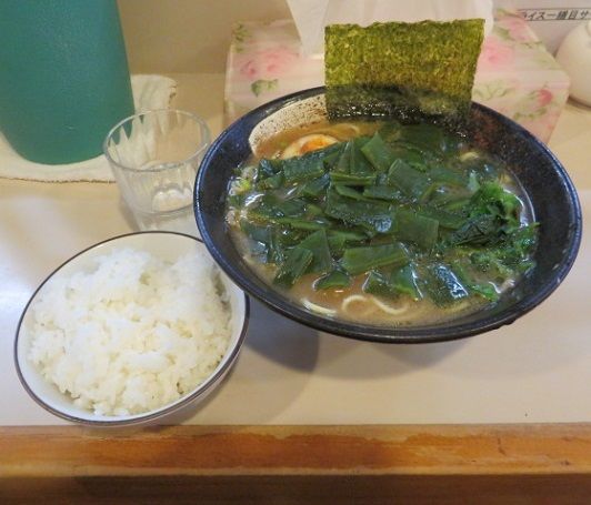 「らーめん　700円＋茎ワカメ　100円」@六弦の写真