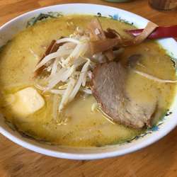 味噌カレー牛乳ラーメン