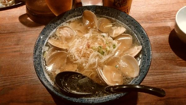 「はまぐりラーメン¥1000-＋ヱビス瓶ビール¥440-」@和風楽麺 四代目 ひのでやの写真