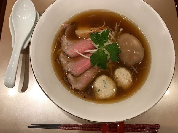 「醤油ラーメン」@麺 紡木の写真