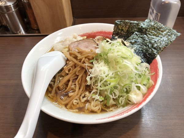 「シゲちゃんらーめん　大盛　ネギ増し」@煮干し中華そば 山形屋の写真