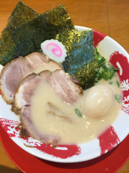 「贅沢白豚骨ラーメン」@熟成豚骨ラーメン専門 一番軒 一宮三条FC店の写真