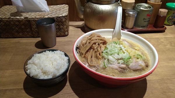 「味噌ラーメン大盛り+メンマ+中ライス」@大島の写真
